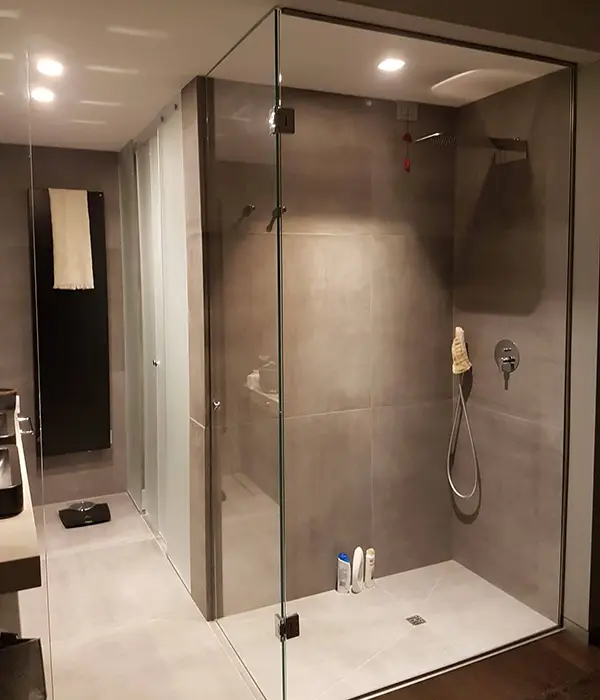 Arredo-in-vetro-per-bagno-modena-sassuolo