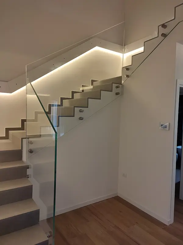 Parapetto-in-vetro-per-balcone-carpi